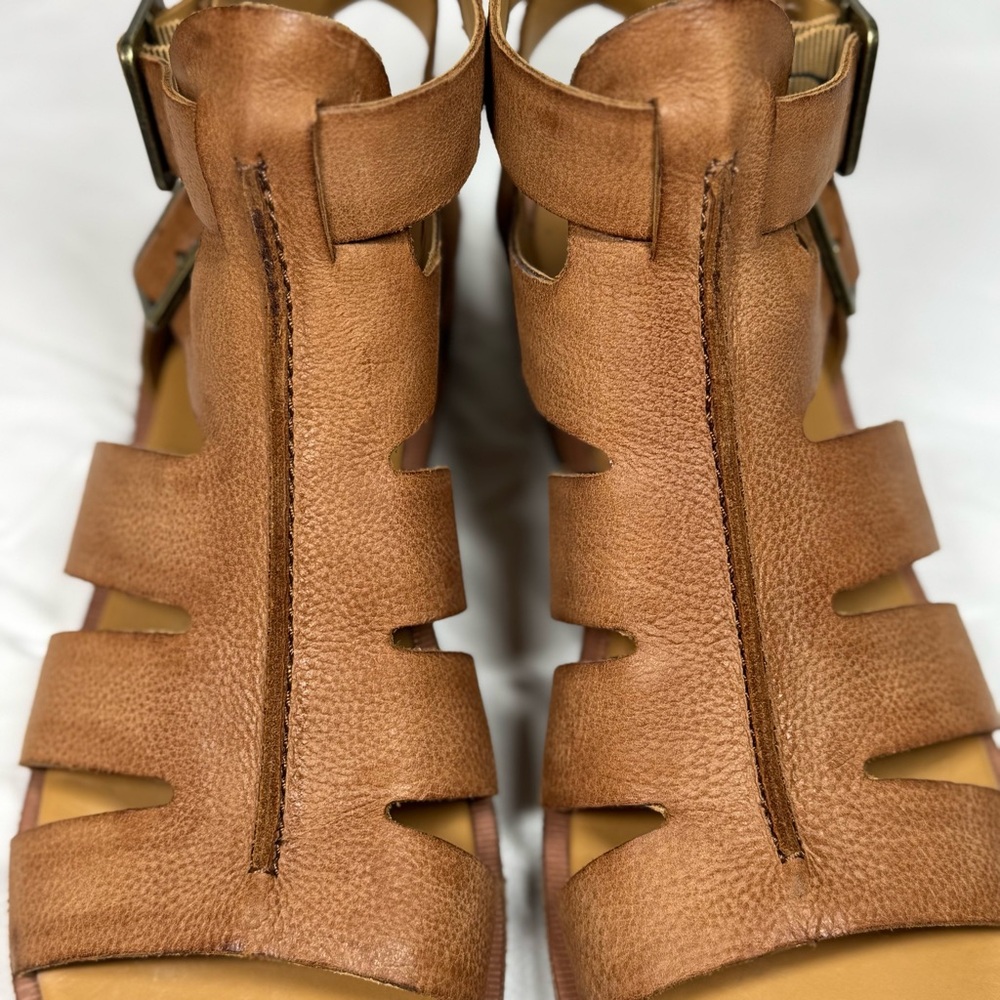 Kork-Ease Baltea Tan Leather Sandals, EUC Comfortable Strappy Buckles Women’s 10 - Picture 13 of 13
